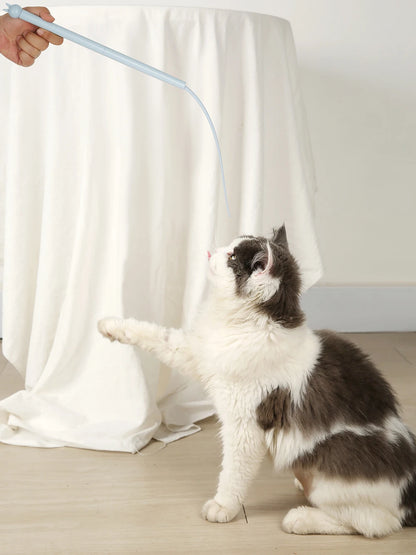 HuntTail™ – Bionic Mouse Teaser Stick for Cats
