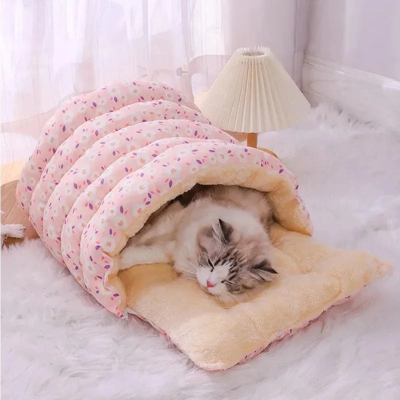 PurrNest™ – Cosy Winter Bed for Cats & Puppies
