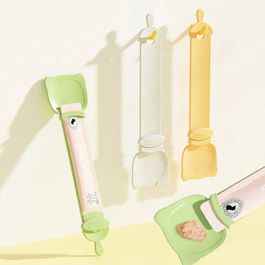 PurrFeeder™ – Squeeze Spoon for Wet Cat Treats & Supplements